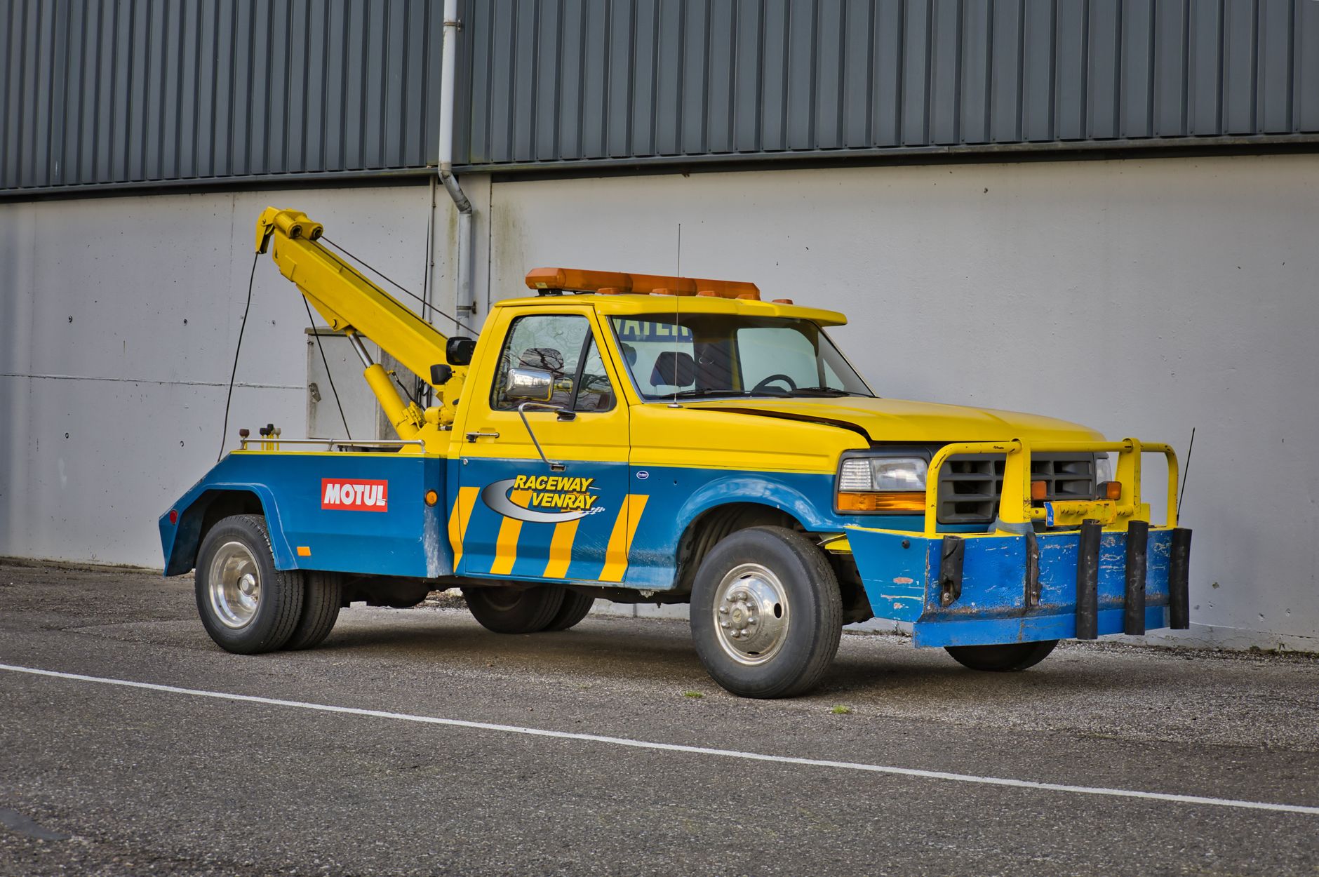 Remorquage voiture équipe à Le Port